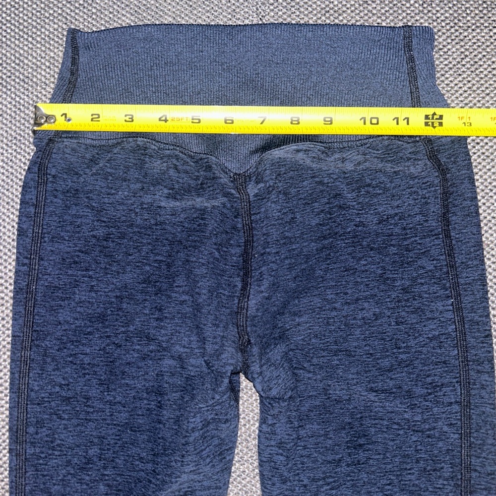 ALO Yoga 7/8 High Waisted Airlift Navy Leggings - Picture 4 of 7